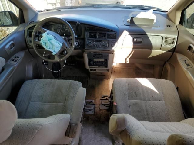 2000 Toyota Sienna CE