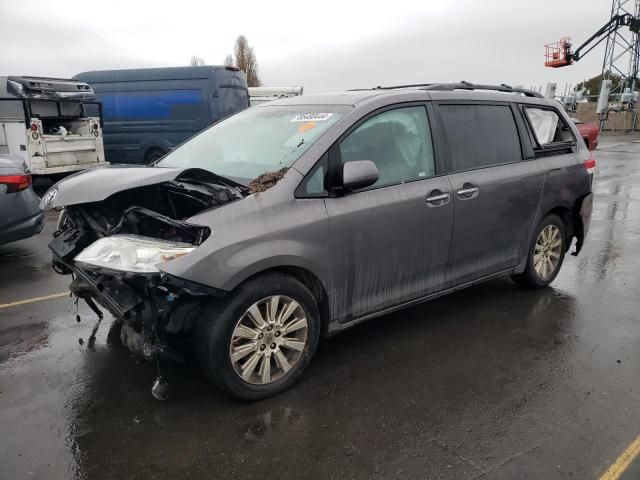 2012 Toyota Sienna XLE