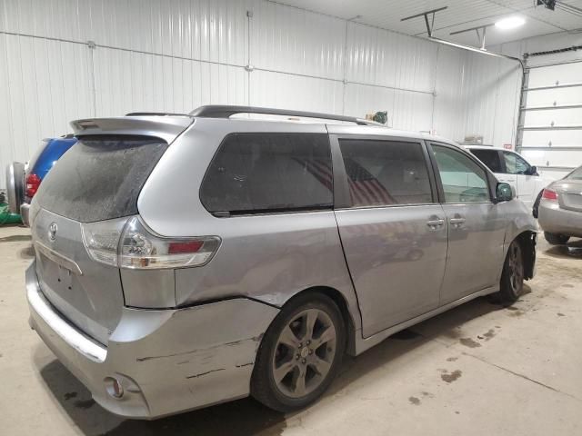 2011 Toyota Sienna Sport