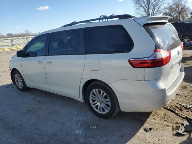 2015 Toyota Sienna XLE