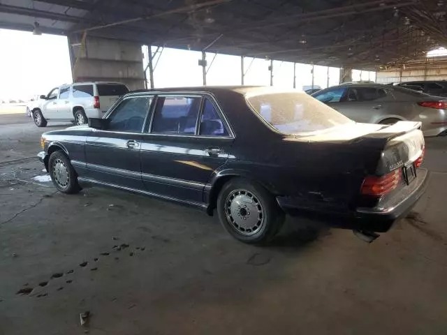 1990 Mercedes-Benz 560 SEL