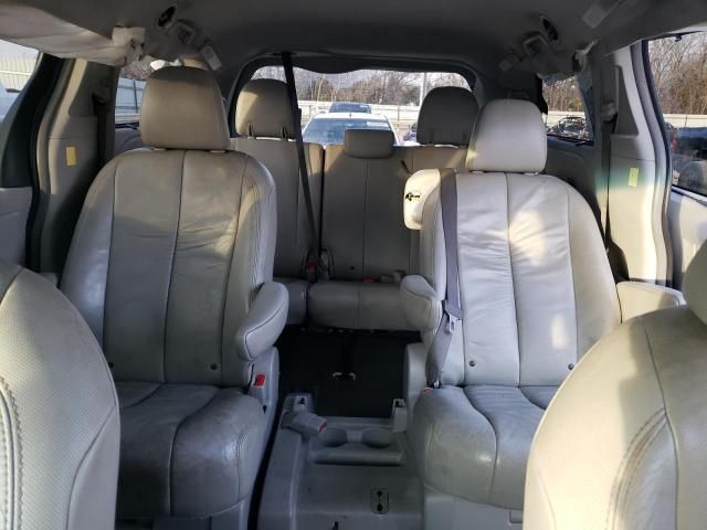 2011 Toyota Sienna XLE