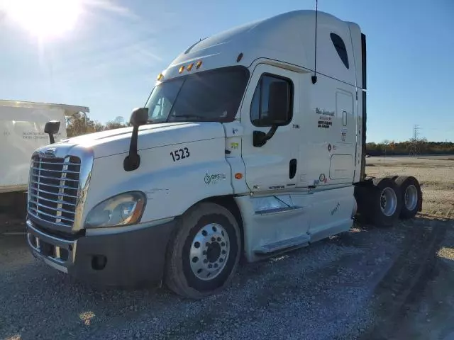 2013 Freightliner Cascadia 125