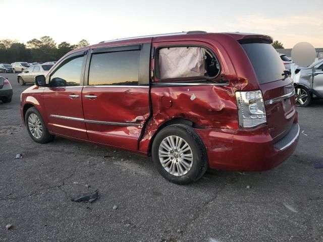 2013 Chrysler Town & Country Limited