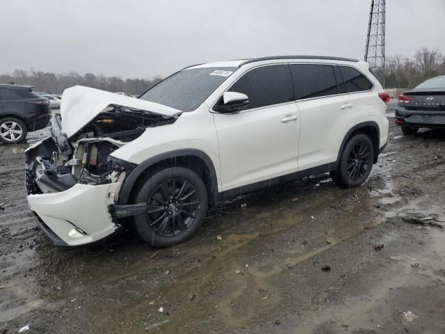 2019 Toyota Highlander SE