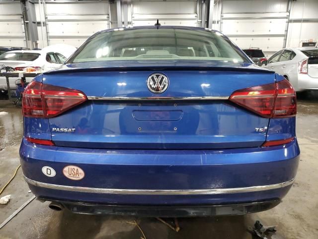 2017 Volkswagen Passat R-Line