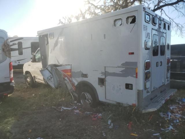 2018 Ford Econoline E450 Super Duty Cutaway Van