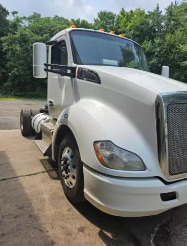 2015 Kenworth Construction T680