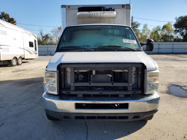 2013 Ford Econoline E350 Super Duty Cutaway Van