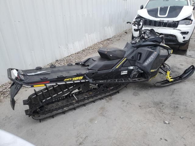 2018 Skidoo REV