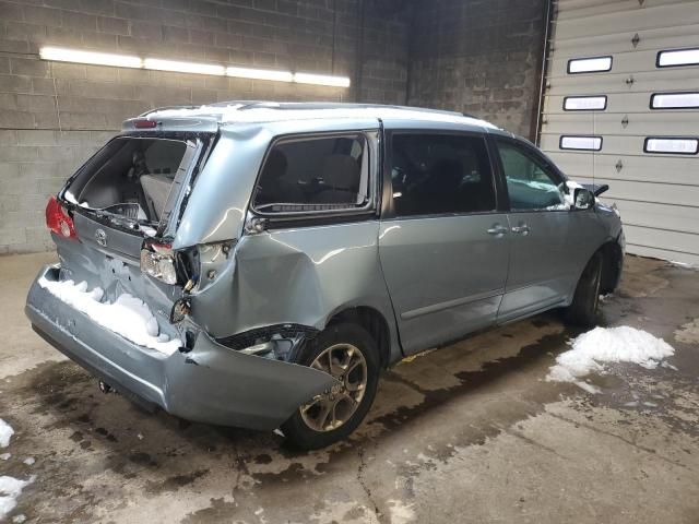 2006 Toyota Sienna LE