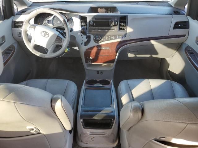 2011 Toyota Sienna XLE