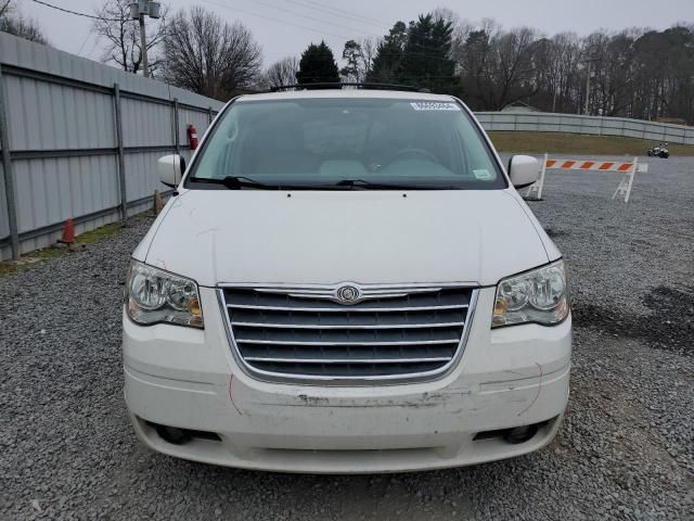 2009 Chrysler Town & Country Touring