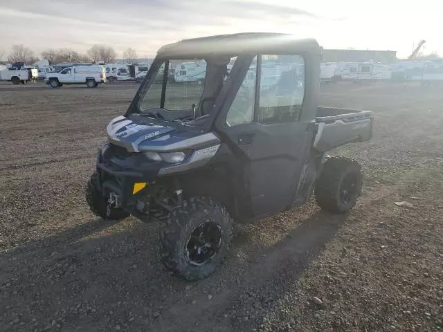 2018 Can-Am Defender XT Cab HD8