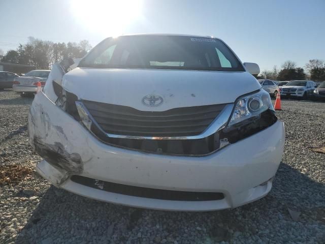 2014 Toyota Sienna XLE