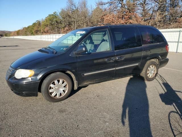 2005 Chrysler Town & Country Touring