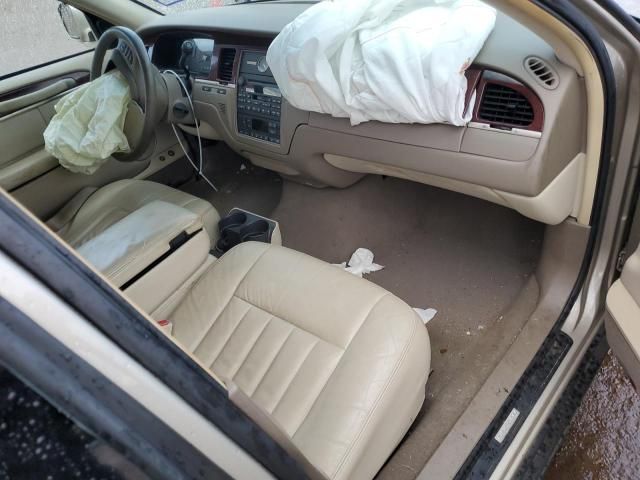 2004 Lincoln Town Car Executive