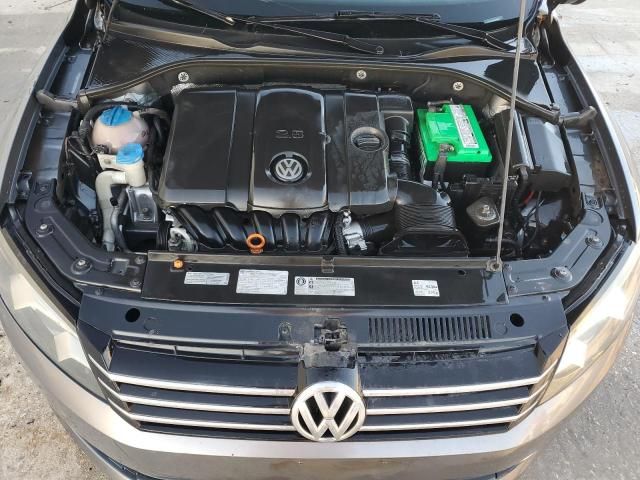 2013 Volkswagen Passat SE