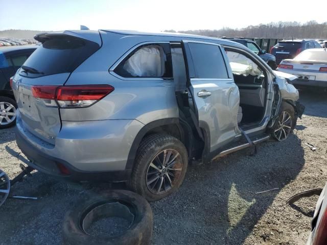 2019 Toyota Highlander SE