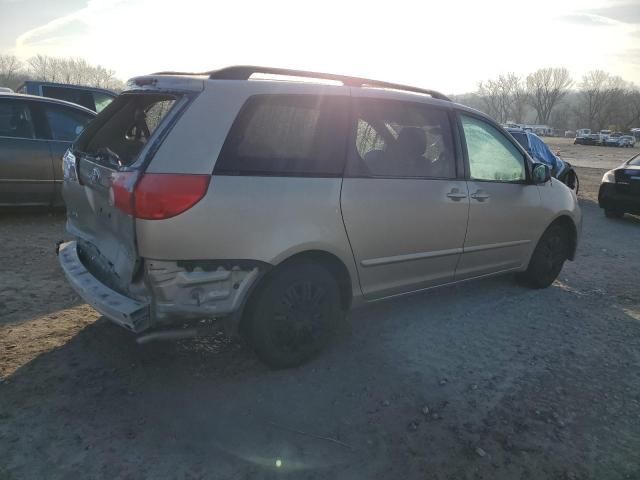 2009 Toyota Sienna CE