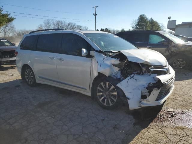 2020 Toyota Sienna XLE