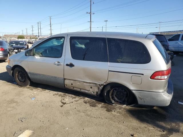 2001 Toyota Sienna CE