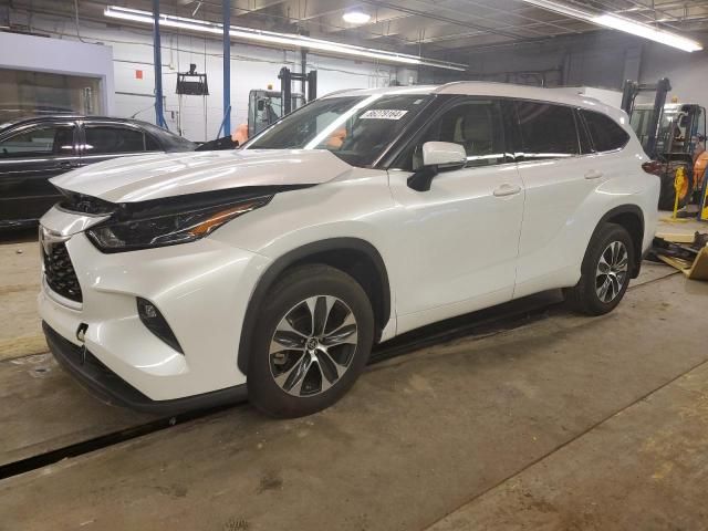 2022 Toyota Highlander XLE