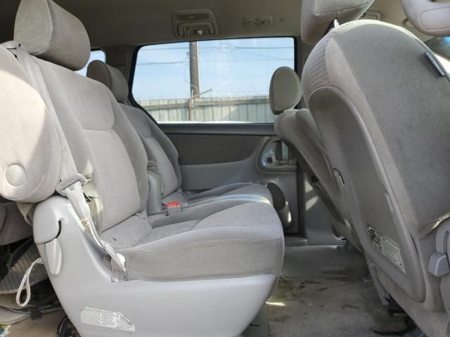 2006 Toyota Sienna CE