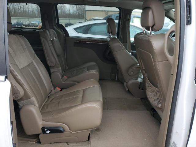 2016 Chrysler Town & Country Limited Platinum