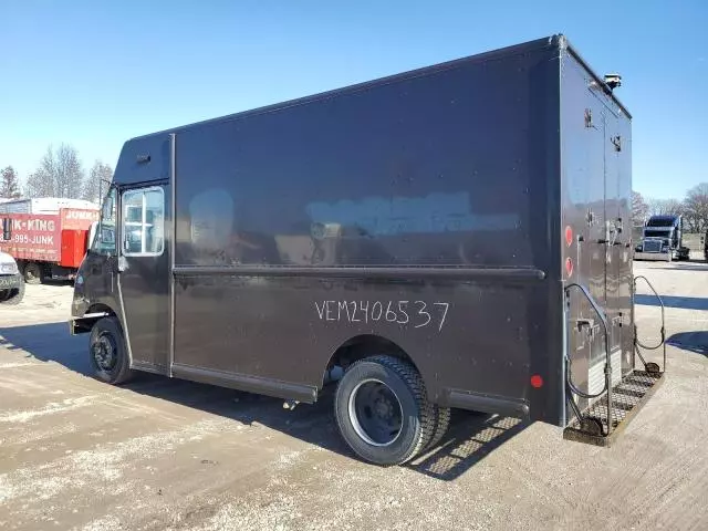 2009 Freightliner Chassis M Line WALK-IN Van