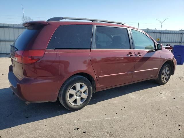 2004 Toyota Sienna XLE