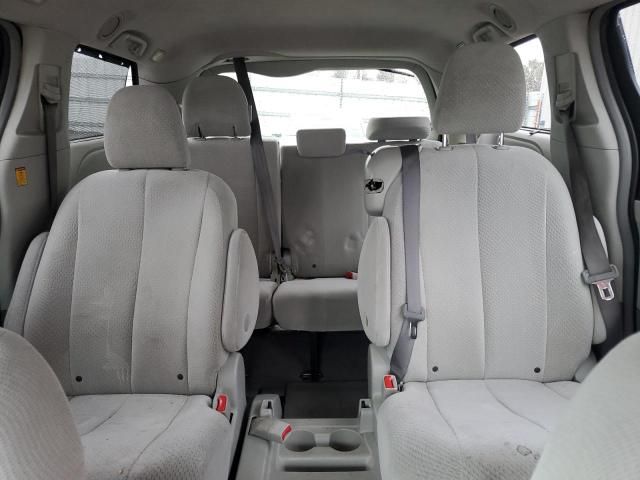 2011 Toyota Sienna LE