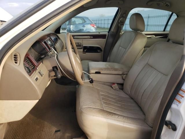 2003 Lincoln Town Car Executive