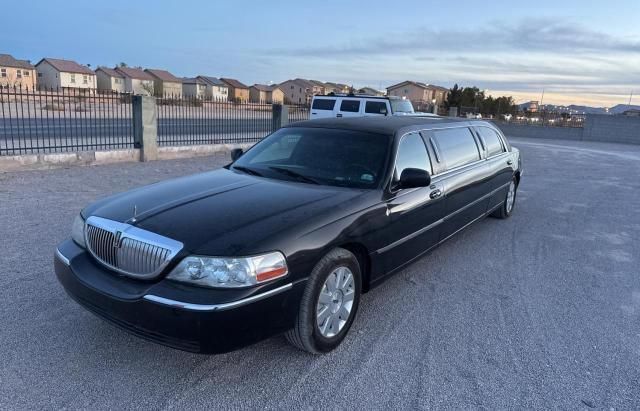 2005 Lincoln Town Car Executive