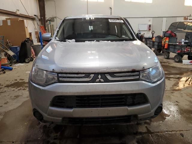 2014 Mitsubishi Outlander ES