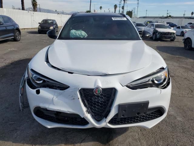 2023 Alfa Romeo Stelvio TI