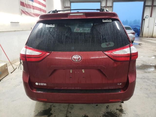 2017 Toyota Sienna LE