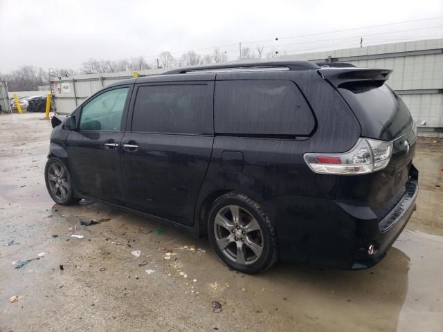 2017 Toyota Sienna SE