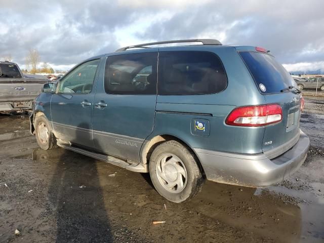 2001 Toyota Sienna LE