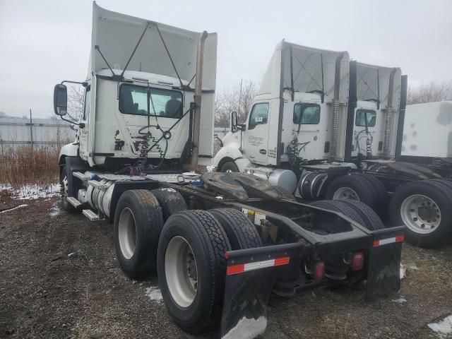 2015 Mack 600 CXU600