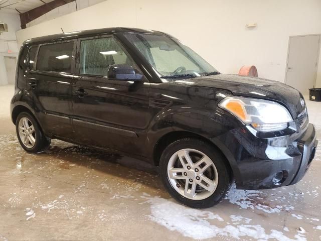 2011 KIA Soul +