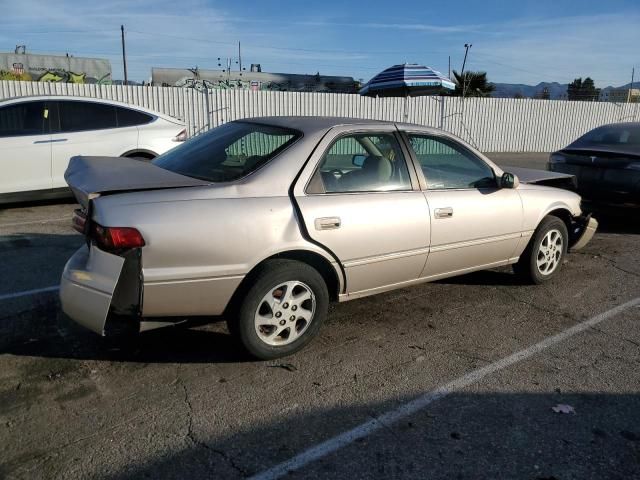 1999 Toyota Camry LE