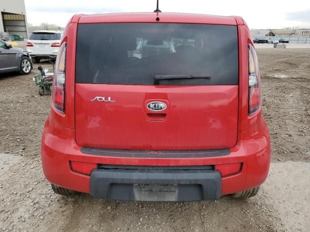 2011 KIA Soul +