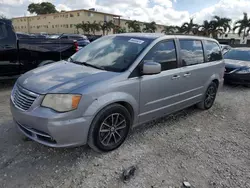 Chrysler Vehiculos salvage en venta: 2013 Chrysler Town & Country Touring