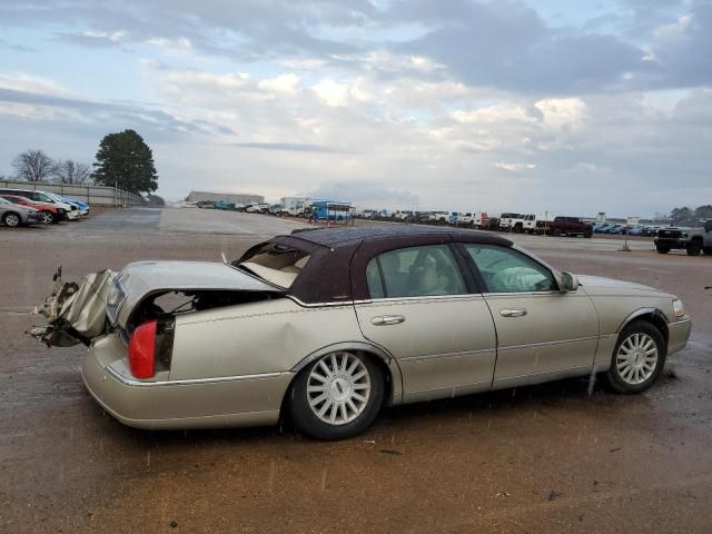 2004 Lincoln Town Car Executive