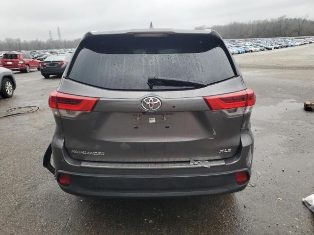 2019 Toyota Highlander SE