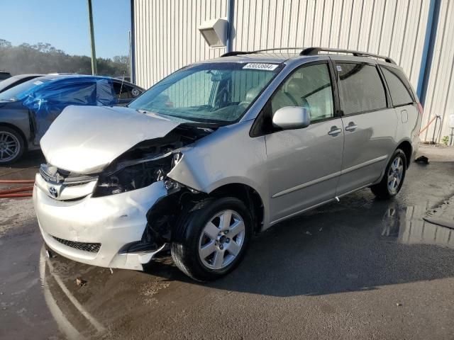 2009 Toyota Sienna XLE