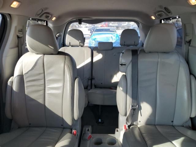 2013 Toyota Sienna XLE