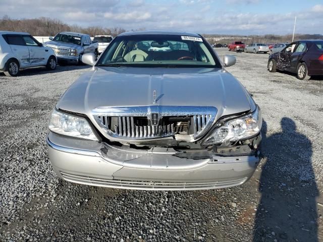 2004 Lincoln Town Car Ultimate