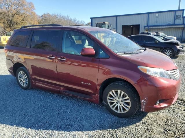 2015 Toyota Sienna XLE